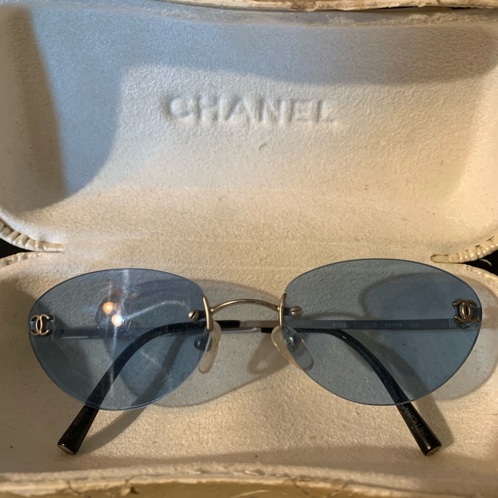 VINTAGE CHANEL RIMLESS SUNGLASSES